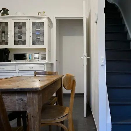 Maisonnette Atypique Dans Le Vieux Лилль